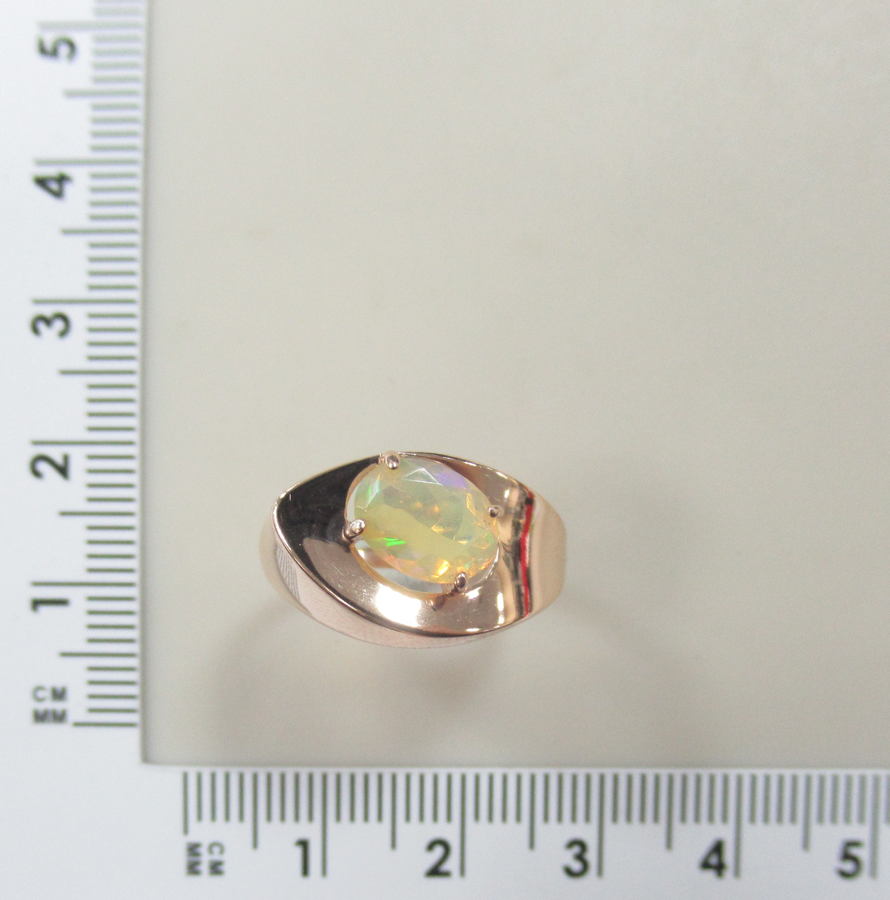 Серебряное кольцо с опалом